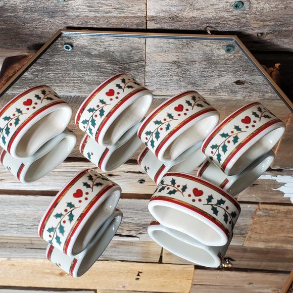 Porcelain Christmas Napkin Rings by Crowning Touch - Hearts, Holly, 24K Gold - Picture 6 of 9